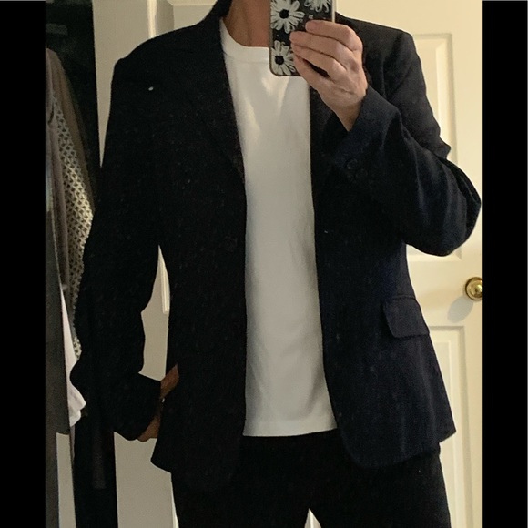 Beautiful classic French navy blazer - Picture 2 of 11